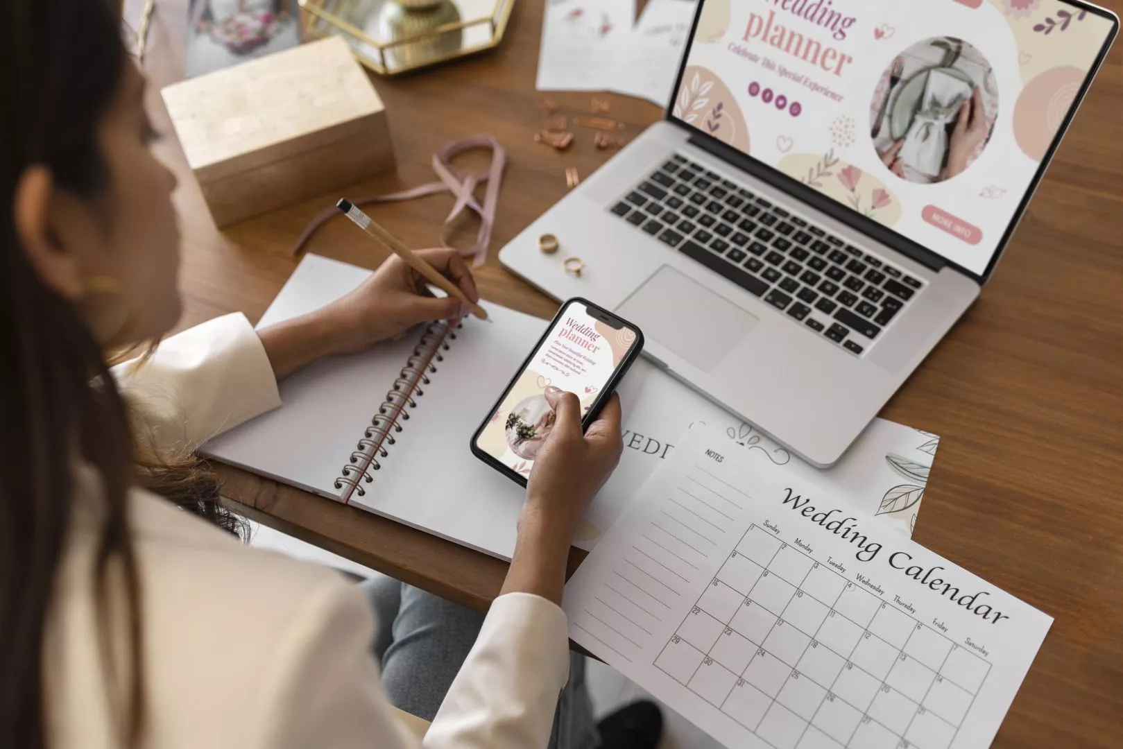 The Difference Between Wedding Planners, Coordinators, and Designers